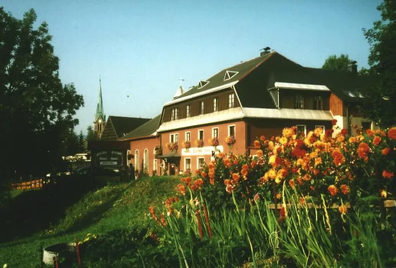 Gasthof-Pension Rotes Haus-1